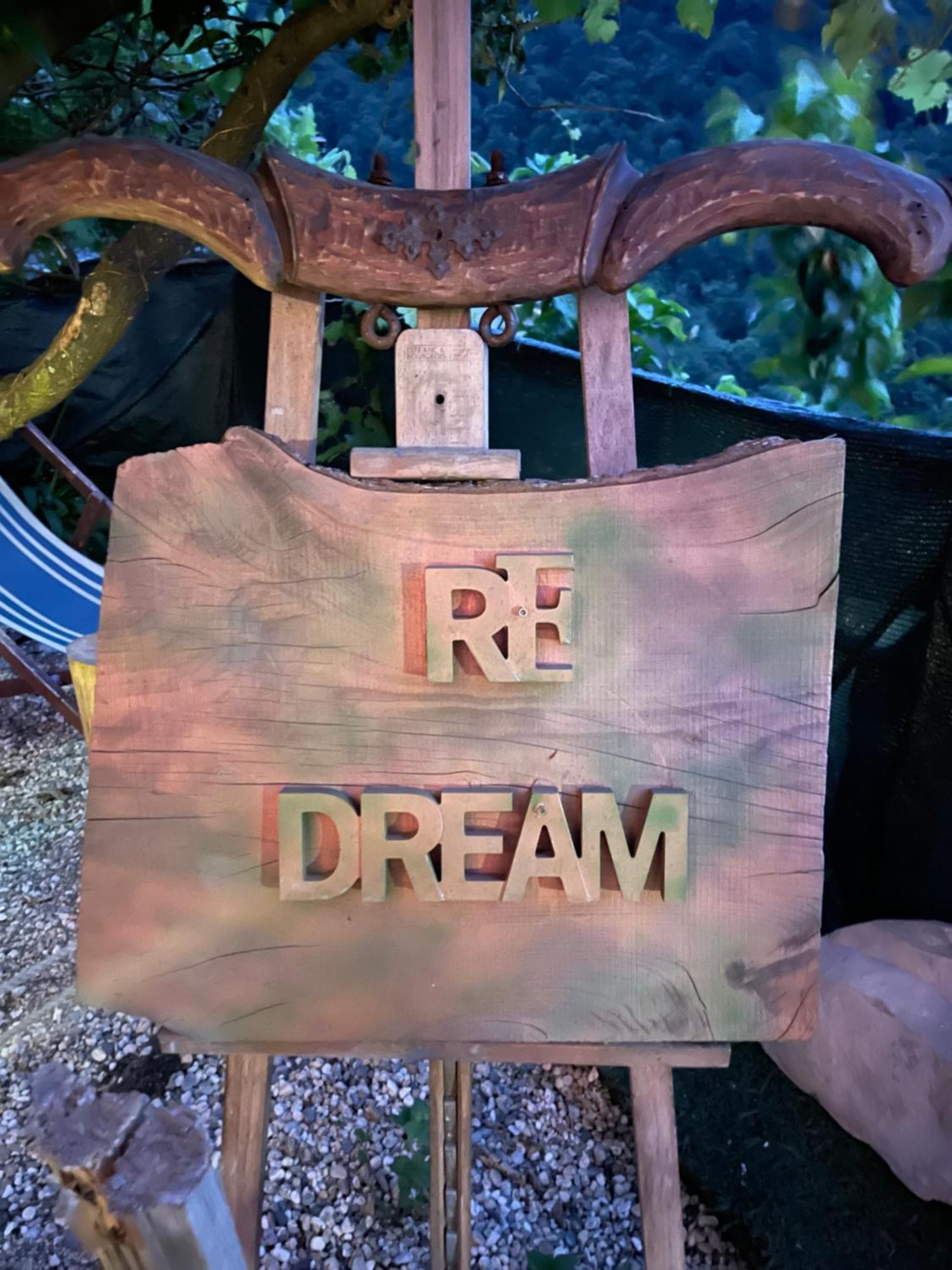Re Dream A Tema -